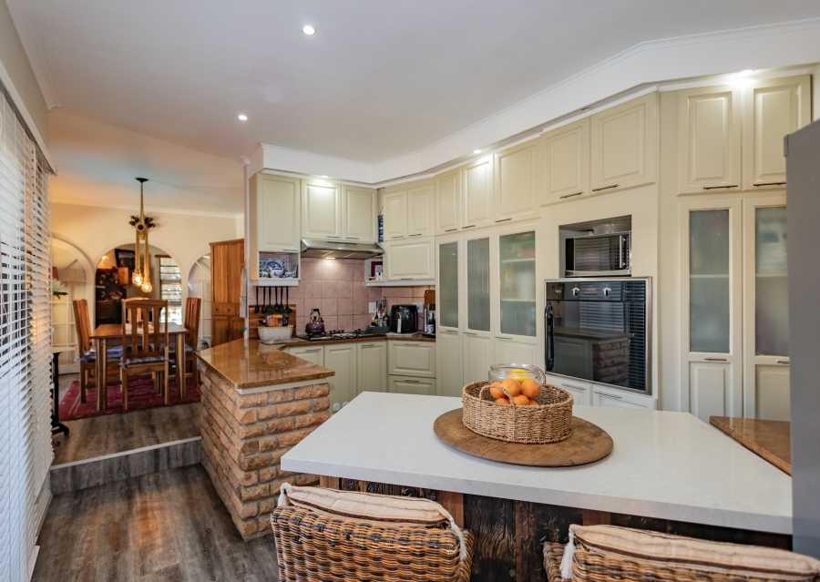 3 Bedroom Property for Sale in Kleinbosch Western Cape